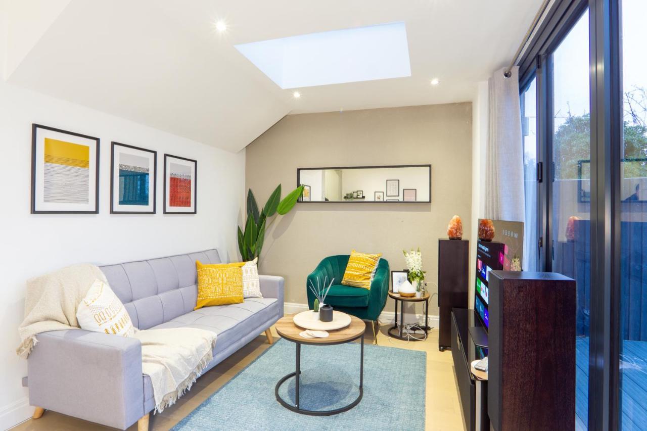 A Beautiful One Bedroom Flat With Garden & Parking Mill Hill Ngoại thất bức ảnh